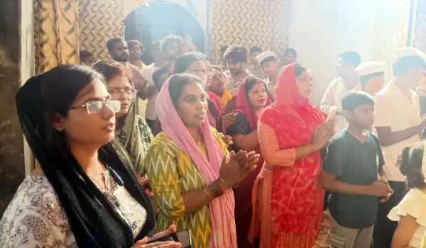अम्बेडकरनगर में गणेश उत्सव का उल्लास, पंडालों में गूंजे गणपति बप्पा मोरया के जयकारे